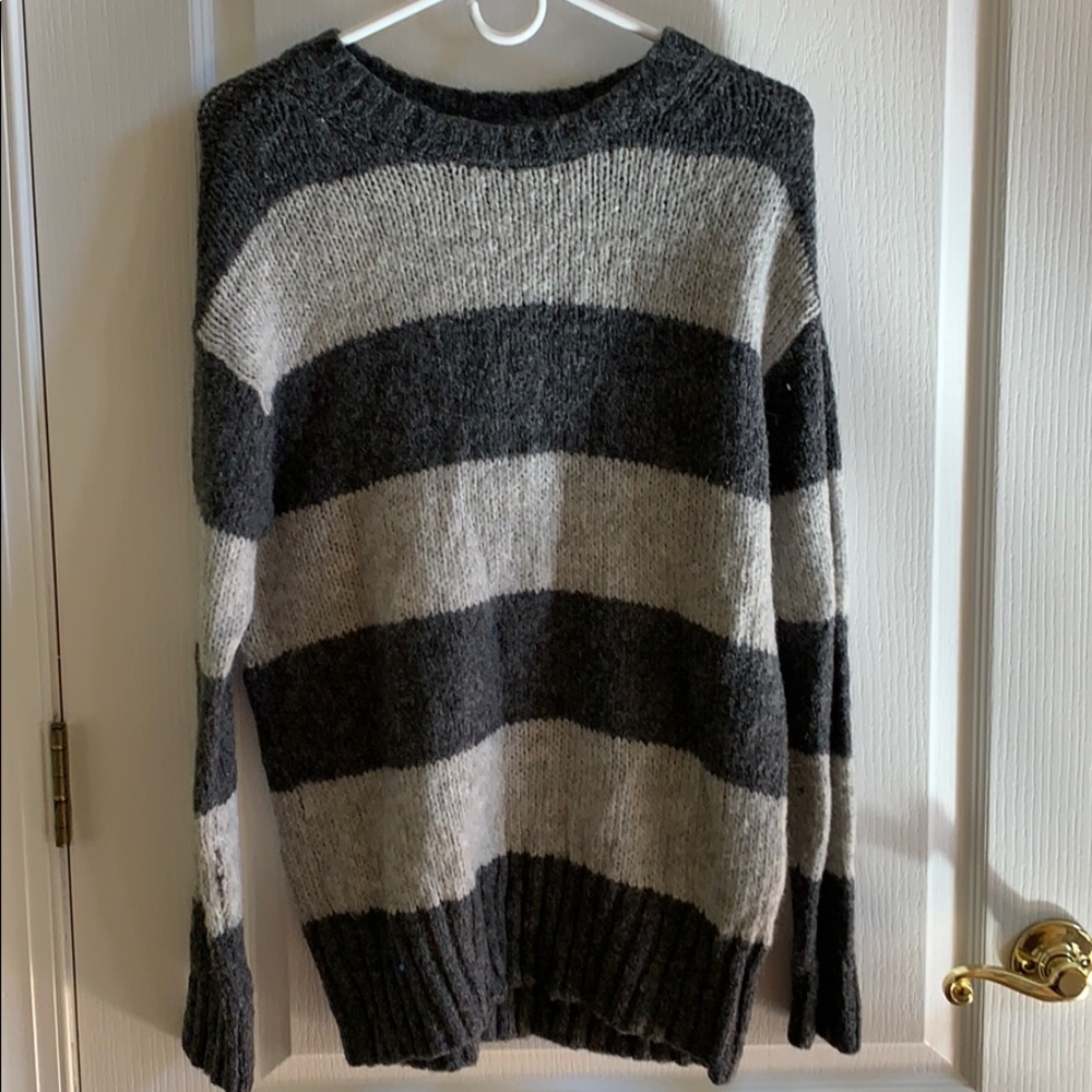 American Eagle Jegging Fit Sweater